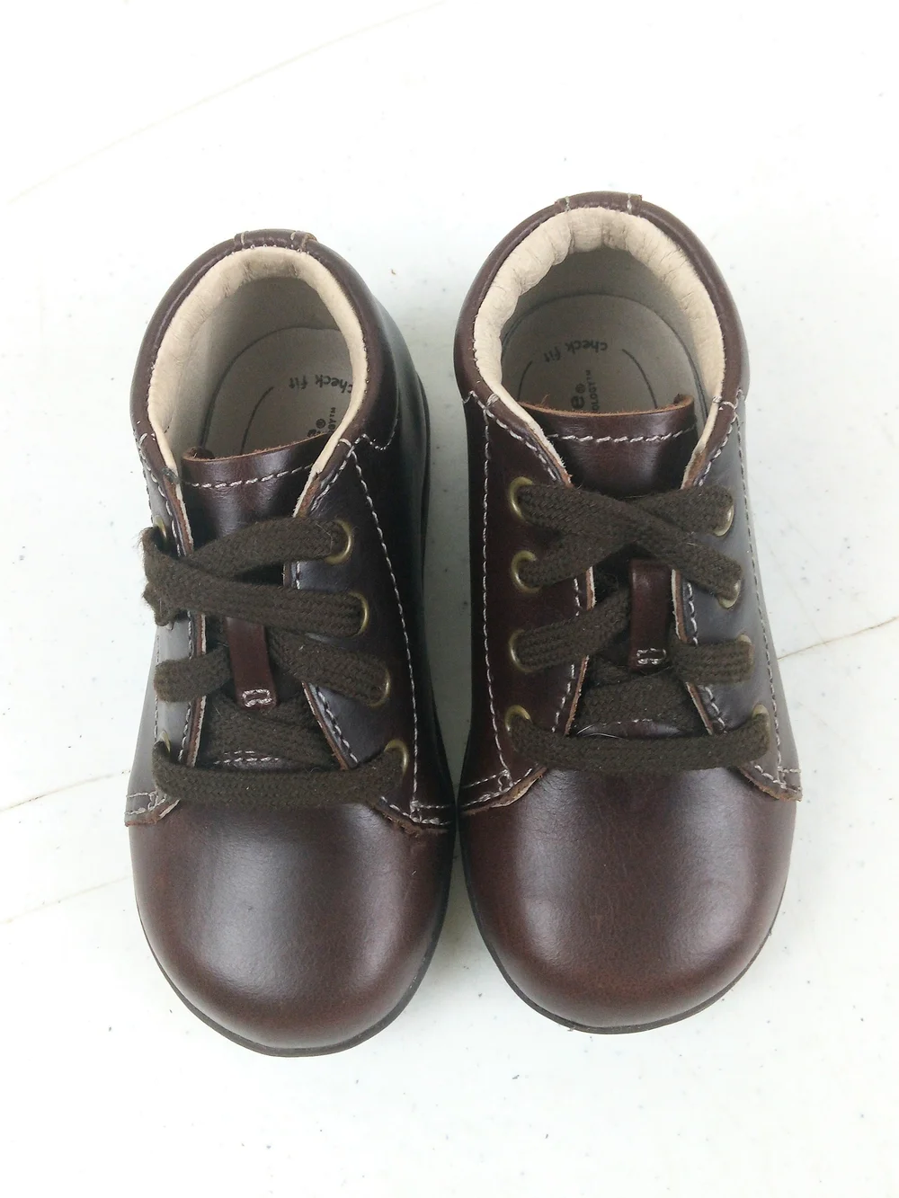 Stride Rite SRT Elliot Walker Trainer Shoes Size 6.5 Brown Leather Lace Up